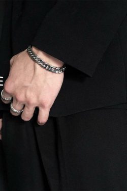 SAZ Rattlesnake Chain Bracelet - Y2K Grunge, 90s Retro, Gothic, and Pastel Goth Fashion Accessory