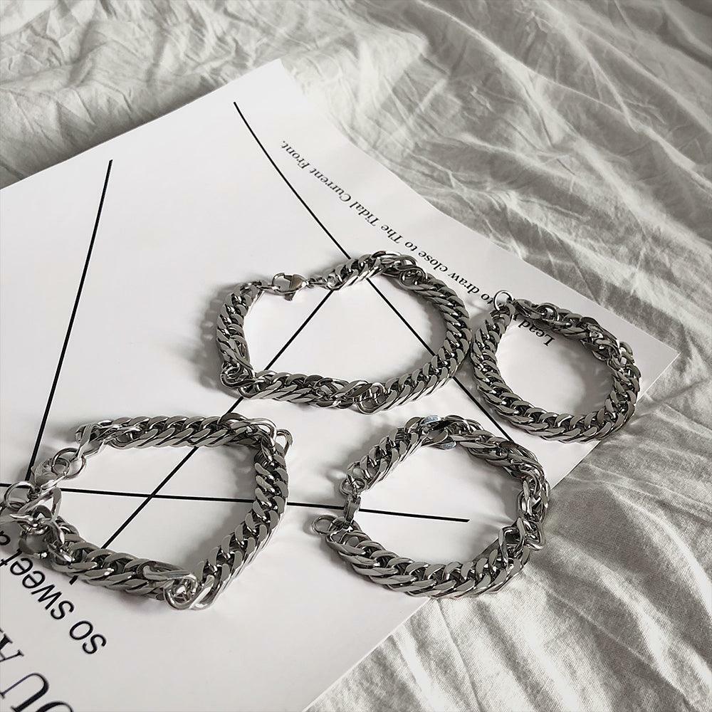 SAZ Rattlesnake Chain Bracelet - Y2K Grunge, 90s Retro, Gothic, and Pastel Goth Fashion Accessory