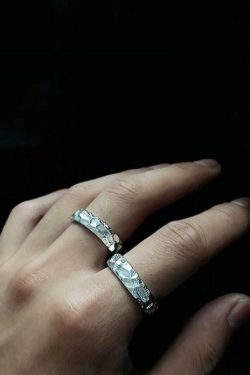 SAZ Regolith Ring: Y2K Summer & 90s Grunge Fashion, Retro Y2K Outfits, Gothic Y2K Style