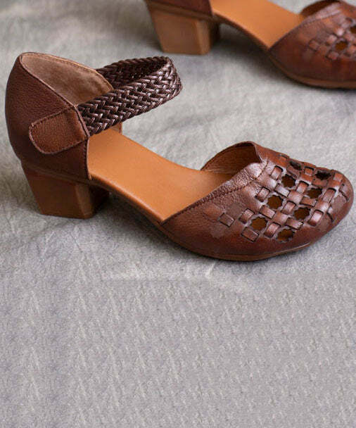 Vintage Y2K Grunge Brown Cowhide Leather Chunky Heel Sandals with Buckle Strap and Hollow Out Design