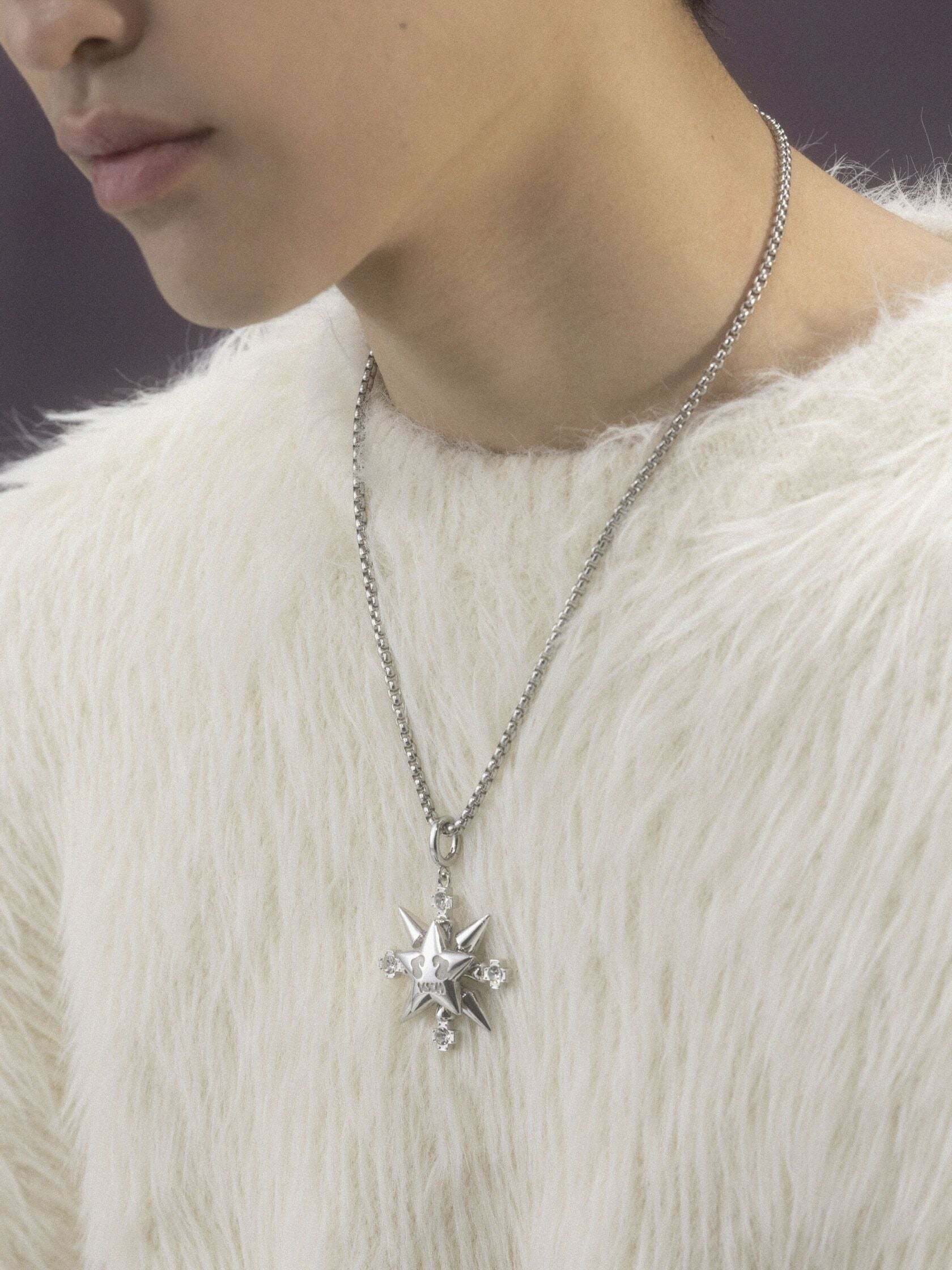 VSCH Lucky Star Necklace - Y2K Summer, 90s Grunge, Retro Goth, Popstar, and Party Outfits