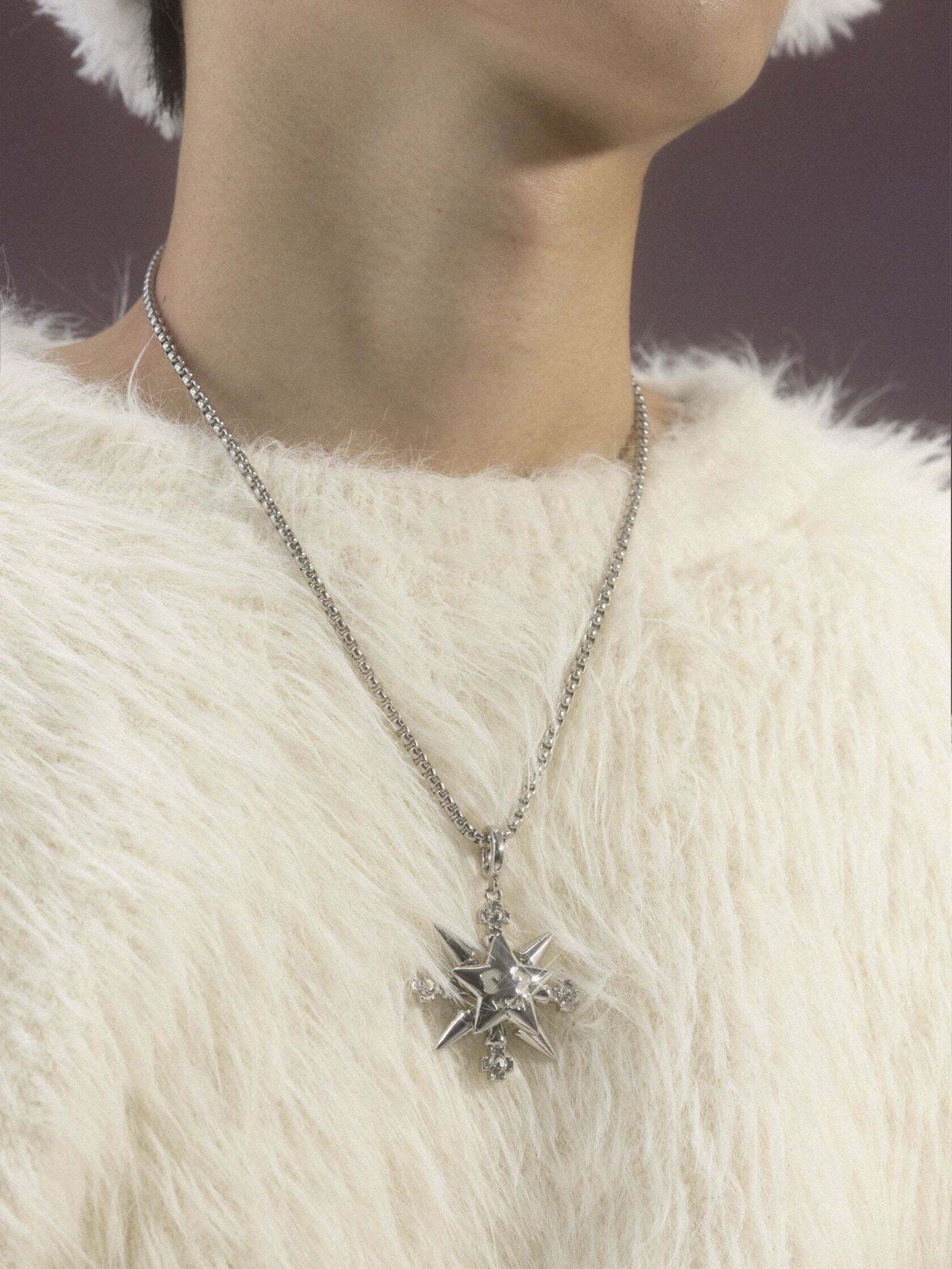 VSCH Lucky Star Necklace - Y2K Summer, 90s Grunge, Retro Goth, Popstar, and Party Outfits