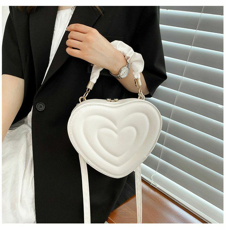 Y2K Aesthetic Retro Vintage Heart Shoulder Bag - 90s Grunge, Y2K Summer, Pastel Goth