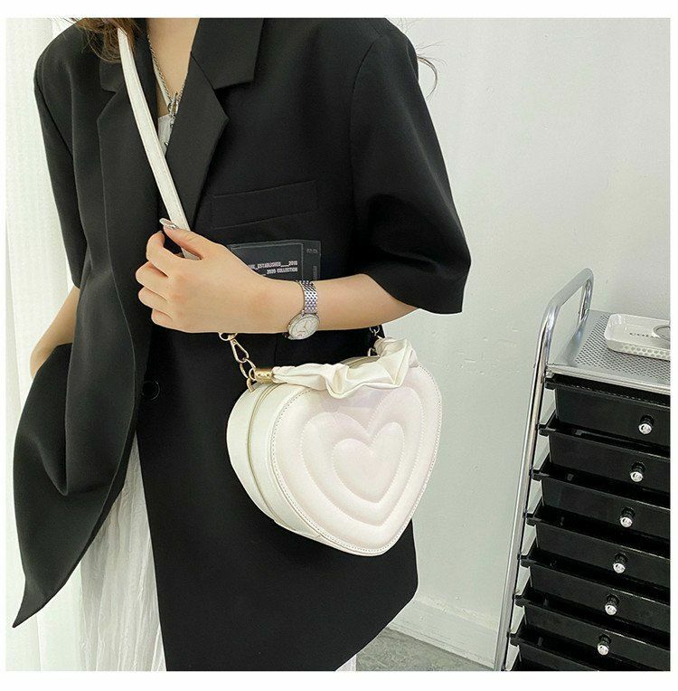 Y2K Aesthetic Retro Vintage Heart Shoulder Bag - 90s Grunge, Y2K Summer, Pastel Goth