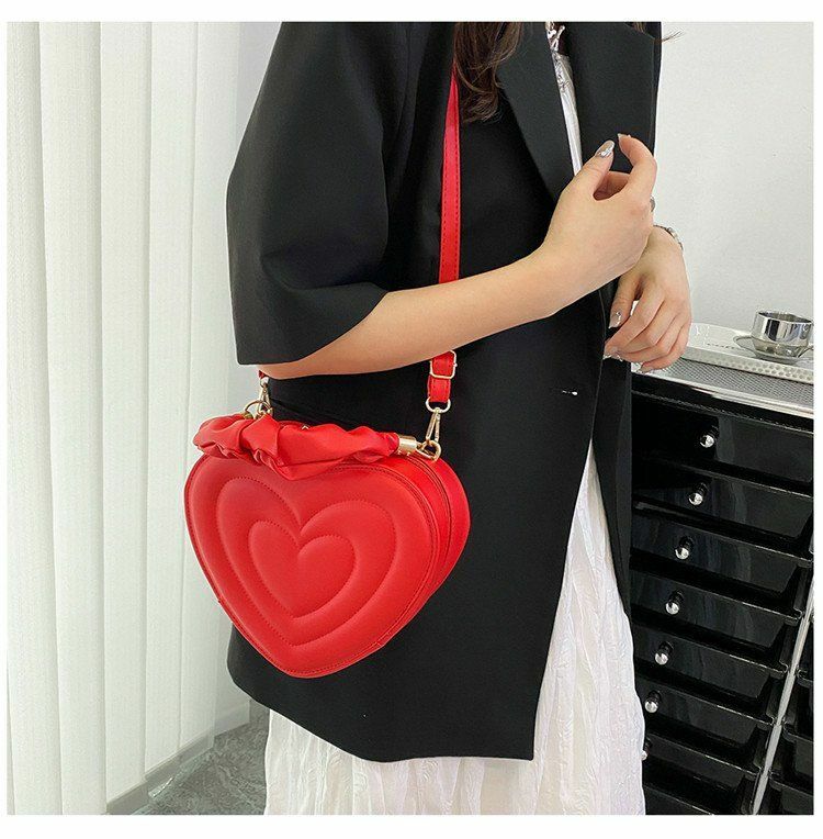 Y2K Aesthetic Retro Vintage Heart Shoulder Bag - 90s Grunge, Y2K Summer, Pastel Goth