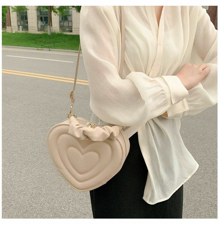 Y2K Aesthetic Retro Vintage Heart Shoulder Bag - 90s Grunge, Y2K Summer, Pastel Goth