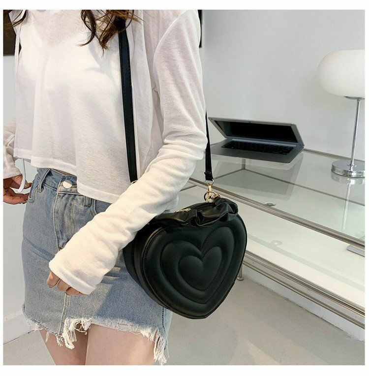 Y2K Aesthetic Retro Vintage Heart Shoulder Bag - 90s Grunge, Y2K Summer, Pastel Goth