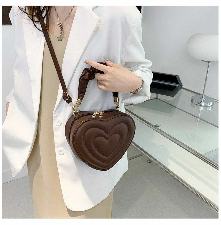 Y2K Aesthetic Retro Vintage Heart Shoulder Bag - 90s Grunge, Y2K Summer, Pastel Goth