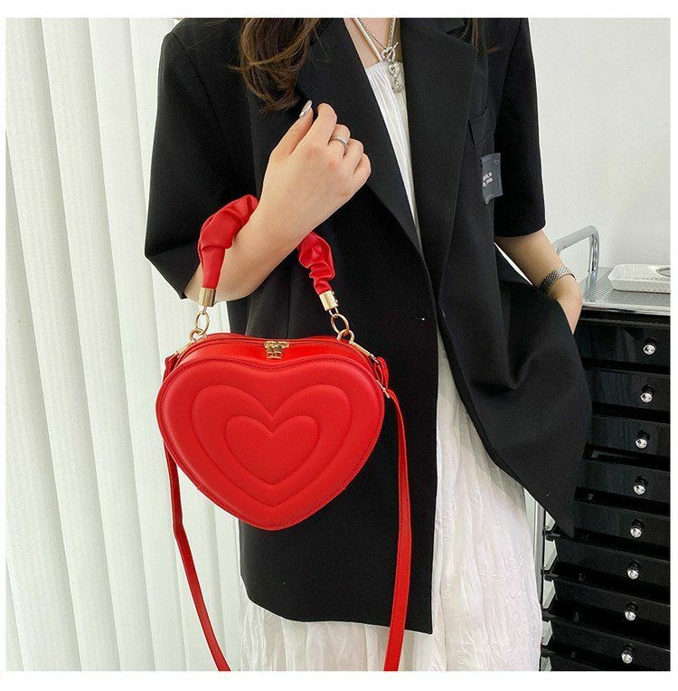 Y2K Aesthetic Retro Vintage Heart Shoulder Bag - 90s Grunge, Y2K Summer, Pastel Goth