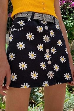 Y2K Black Skirt with Pink Hearts - Perfect for 90s Grunge, Summer Outfits, and Retro Parties