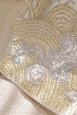 Y2K Chinese Style White Embroidered Silk Coat - Long Sleeve Retro 90s Grunge Fashion