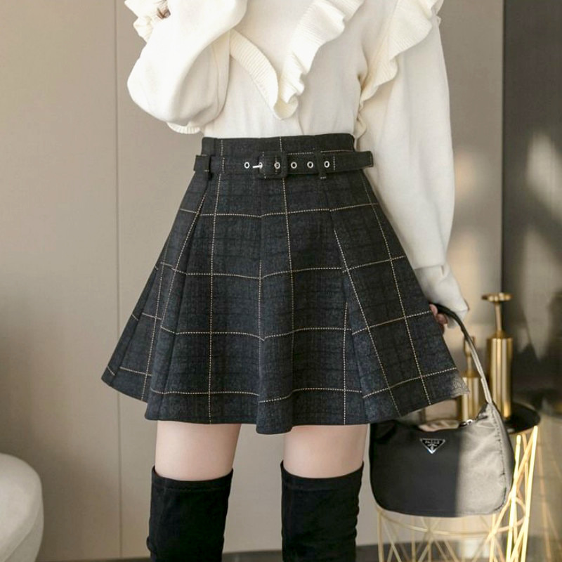 Y2K Dark Academia Plaid Mini Skirt - 90s Grunge, Retro Summer Outfit, Gothic Y2K Fashion