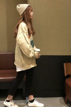 Y2K Dinosaur Sweater - Retro 90s Grunge, Pastel Goth, and Summer Y2K Fashion for Women