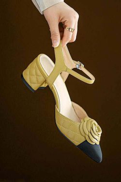 Y2K Floral Buckle Strap Chunky Sandals - Retro 90s Grunge Cowhide Leather in Yellow