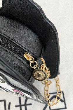 Y2K Gamer Girl Game Controller Purse - Retro 90s Grunge Fashion, Y2K Party & Club Outfit Accessory
