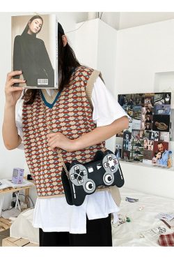 Y2K Gamer Girl Game Controller Purse - Retro 90s Grunge Fashion, Y2K Party & Club Outfit Accessory