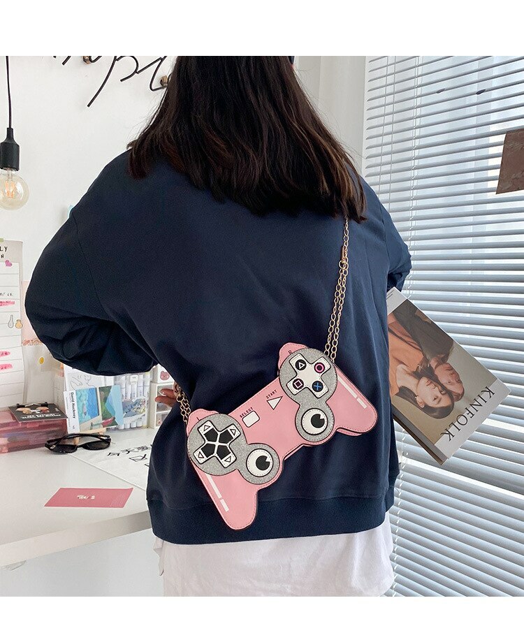 Y2K Gamer Girl Game Controller Purse - Retro 90s Grunge Fashion, Y2K Party & Club Outfit Accessory