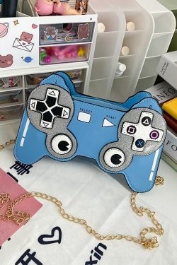 Y2K Gamer Girl Game Controller Purse - Retro 90s Grunge Fashion, Y2K Party & Club Outfit Accessory
