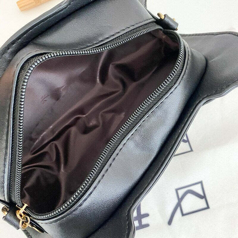 Y2K Gamer Girl Game Controller Purse - Retro 90s Grunge Fashion, Y2K Party & Club Outfit Accessory
