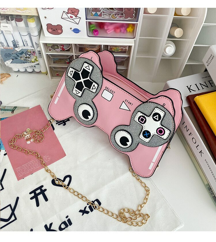 Y2K Gamer Girl Game Controller Purse - Retro 90s Grunge Fashion, Y2K Party & Club Outfit Accessory
