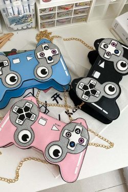 Y2K Gamer Girl Game Controller Purse - Retro 90s Grunge Fashion, Y2K Party & Club Outfit Accessory