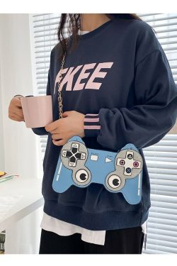 Y2K Gamer Girl Game Controller Purse - Retro 90s Grunge Fashion, Y2K Party & Club Outfit Accessory