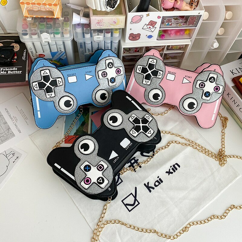 Y2K Gamer Girl Game Controller Purse - Retro 90s Grunge Fashion, Y2K Party & Club Outfit Accessory