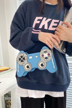 Y2K Gamer Girl Game Controller Purse - Retro 90s Grunge Fashion, Y2K Party & Club Outfit Accessory