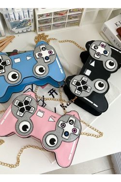Y2K Gamer Girl Game Controller Purse - Retro 90s Grunge Fashion, Y2K Party & Club Outfit Accessory