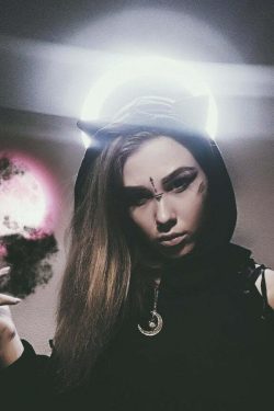 Y2K Goth Lace-Up Demon Hoodie Crop Top - 90s Grunge, Retro, Pastel Goth, Y2K Fashion