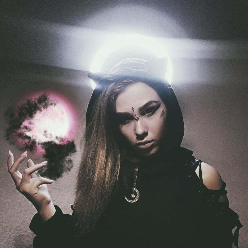 Y2K Goth Lace-Up Demon Hoodie Crop Top - 90s Grunge, Retro, Pastel Goth, Y2K Fashion