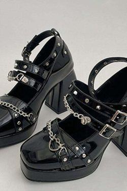 Y2K Goth Lolita Mary Janes - Shiny Black Retro 90s Grunge Shoes for Y2K Fashion Outfits