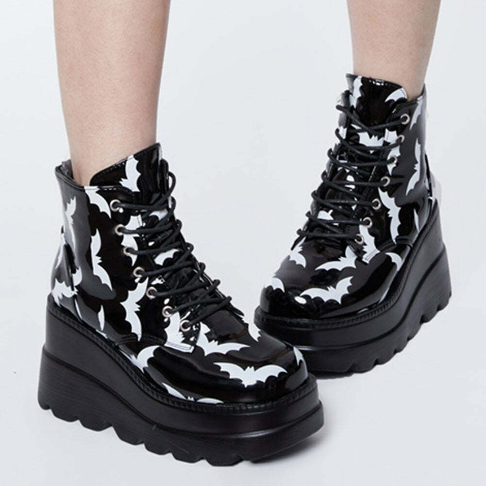 Y2K Gothic Bat Lover Platform Ankle Boots - Retro 90s Grunge, Pastel Goth, Y2K Fashion