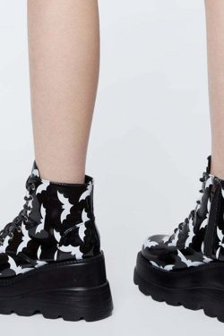 Y2K Gothic Bat Lover Platform Ankle Boots - Retro 90s Grunge, Pastel Goth, Y2K Fashion