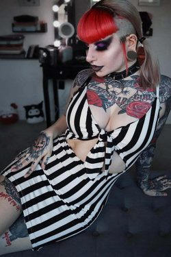 Y2K Gothic Beetlejuice Stripes Dress - Retro 90s Grunge Outfit for Summer Parties