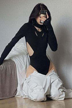 Y2K Gothic Black Side Cut Out Long Sleeve Bodysuit - Retro 90s Grunge Fashion Outfit