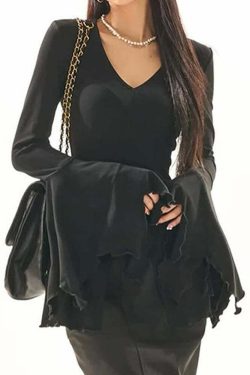 Y2K Gothic Black Split Front Bell Sleeve Top - Perfect for 90s Grunge and Retro Summer Outfits