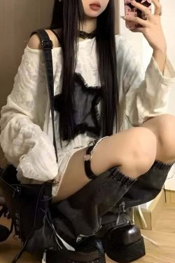 Y2K Gothic Grunge Distressed Baggy Sweater - 90s Retro Style, Summer Y2K Outfits