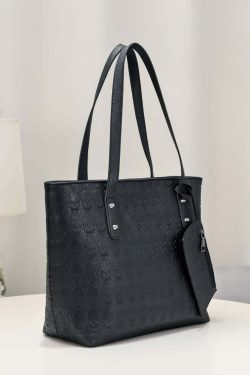 Y2K Gothic Skull Leather Tote Bag - Retro 90s Grunge Fashion, Perfect for Y2K Summer Outfits