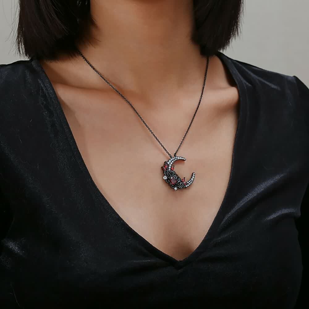 Y2K Gothic Skull Moon Necklace - Retro 90s Grunge, Pastel Goth, Y2K Party & Club Outfits