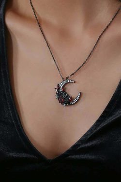 Y2K Gothic Skull Moon Necklace - Retro 90s Grunge, Pastel Goth, Y2K Party & Club Outfits