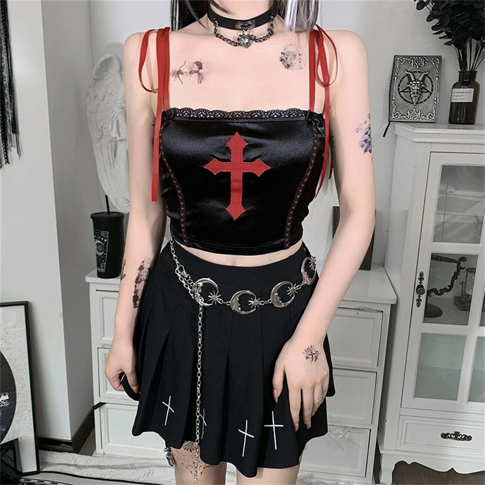 Y2K Gothic Vampire Cross Crop Top - 90s Grunge, Retro, Pastel Goth, Y2K Party & Club Outfits
