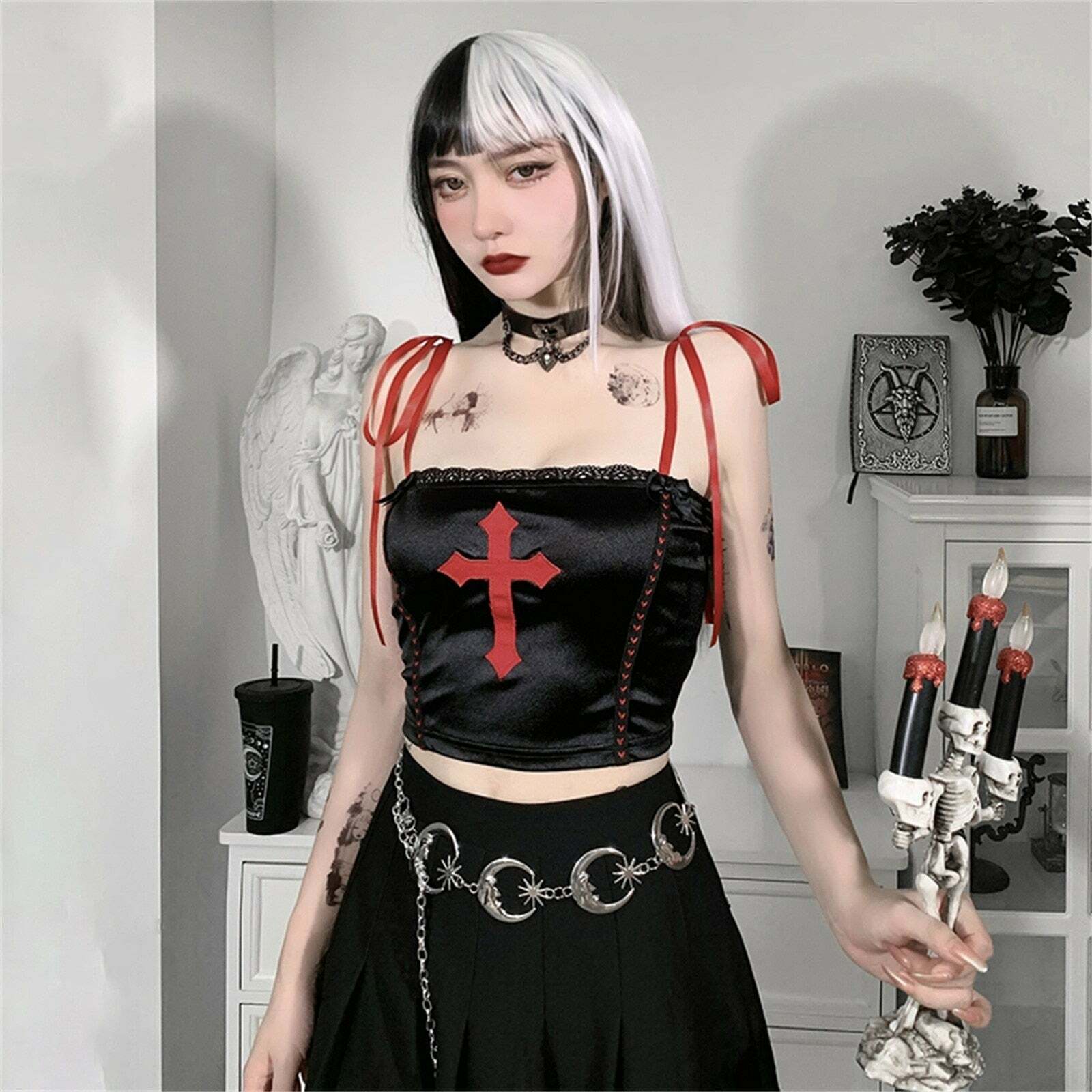 Y2K Gothic Vampire Cross Crop Top - 90s Grunge, Retro, Pastel Goth, Y2K Party & Club Outfits