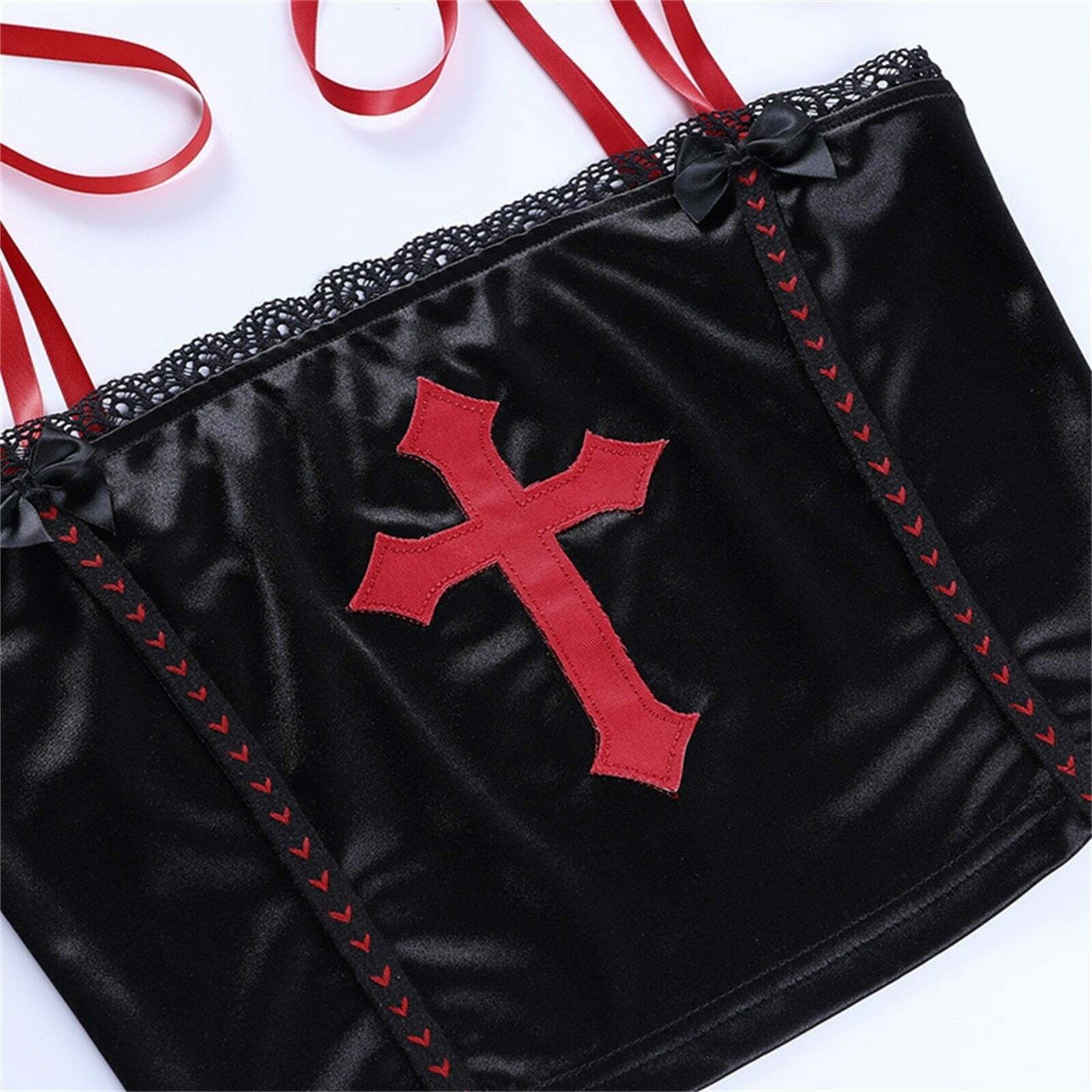 Y2K Gothic Vampire Cross Crop Top - 90s Grunge, Retro, Pastel Goth, Y2K Party & Club Outfits