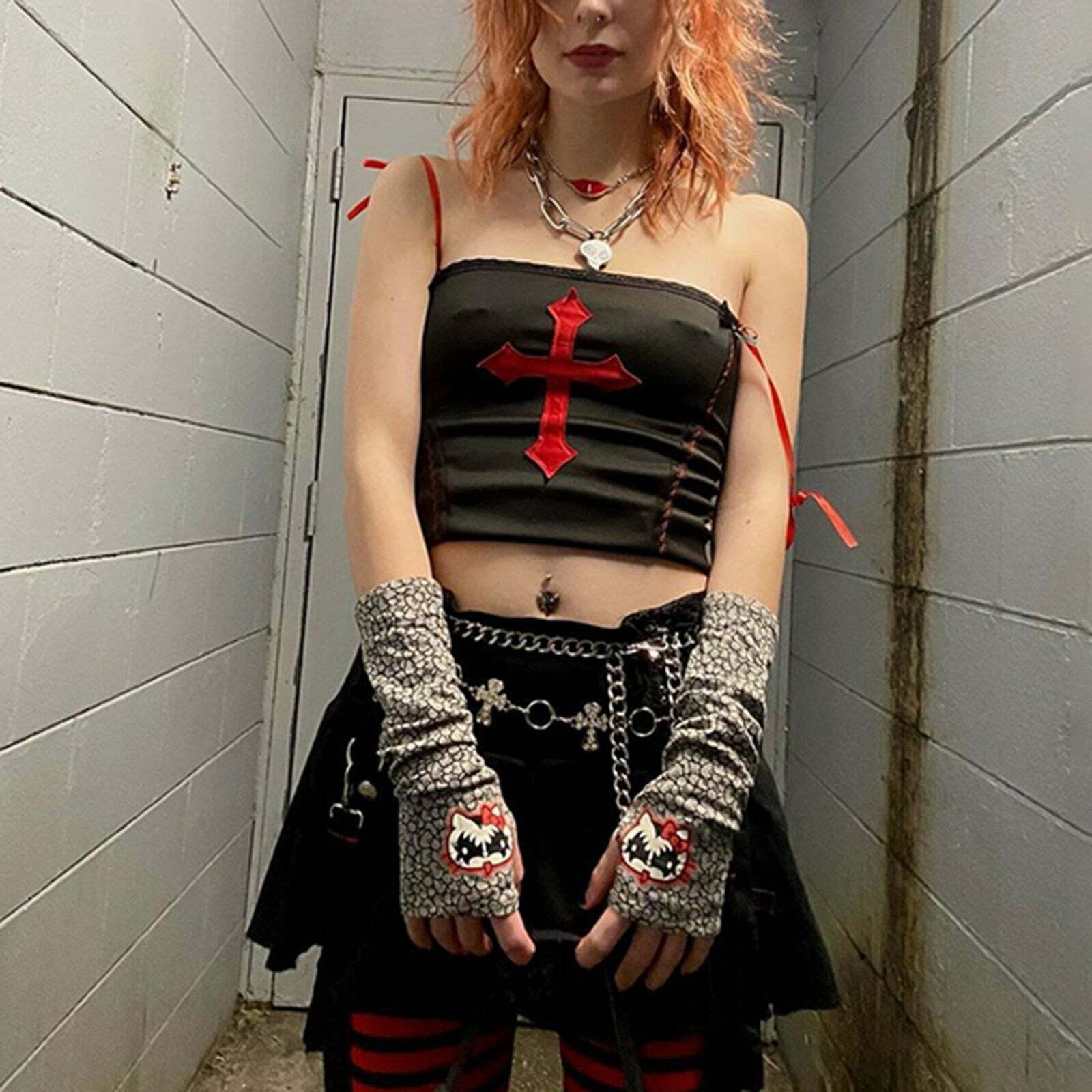Y2K Gothic Vampire Cross Crop Top - 90s Grunge, Retro, Pastel Goth, Y2K Party & Club Outfits