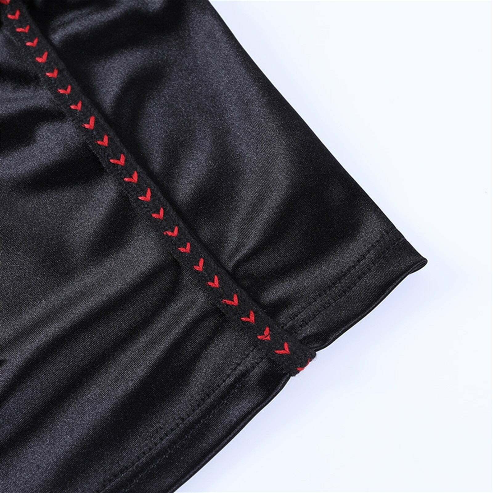 Y2K Gothic Vampire Cross Crop Top - 90s Grunge, Retro, Pastel Goth, Y2K Party & Club Outfits
