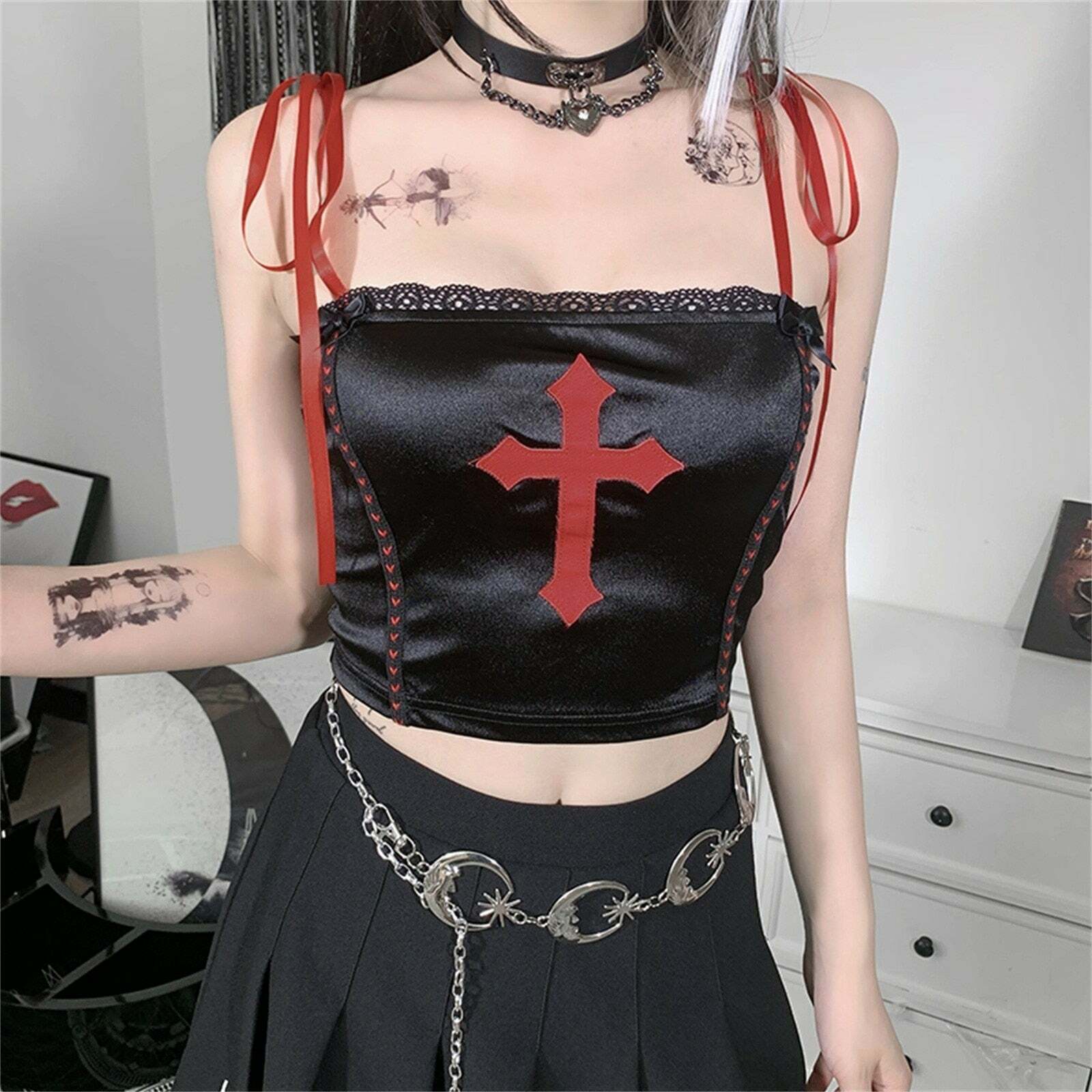Y2K Gothic Vampire Cross Crop Top - 90s Grunge, Retro, Pastel Goth, Y2K Party & Club Outfits