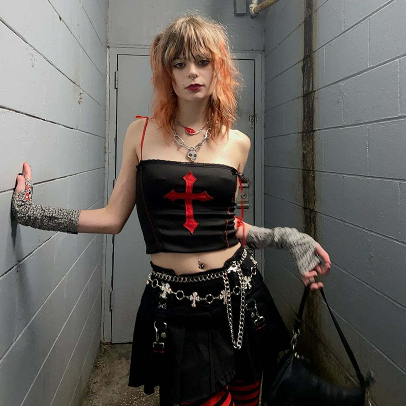 Y2K Gothic Vampire Cross Crop Top - 90s Grunge, Retro, Pastel Goth, Y2K Party & Club Outfits