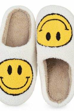 Y2K Grunge & 90s Fashion Smiley Face Slippers - Retro Summer Outfits & Pastel Goth Style