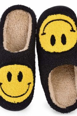 Y2K Grunge & 90s Fashion Smiley Face Slippers - Retro Summer Outfits & Pastel Goth Style